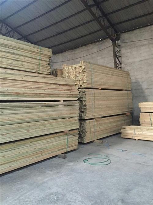 顺通木材加工厂-铁杉建筑方木-工程铁杉建筑方木